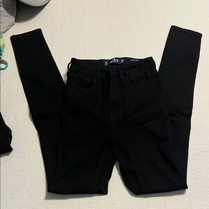 NEW! (no tags) Black Women's High-Rise Skinny Jeans. Hollister.